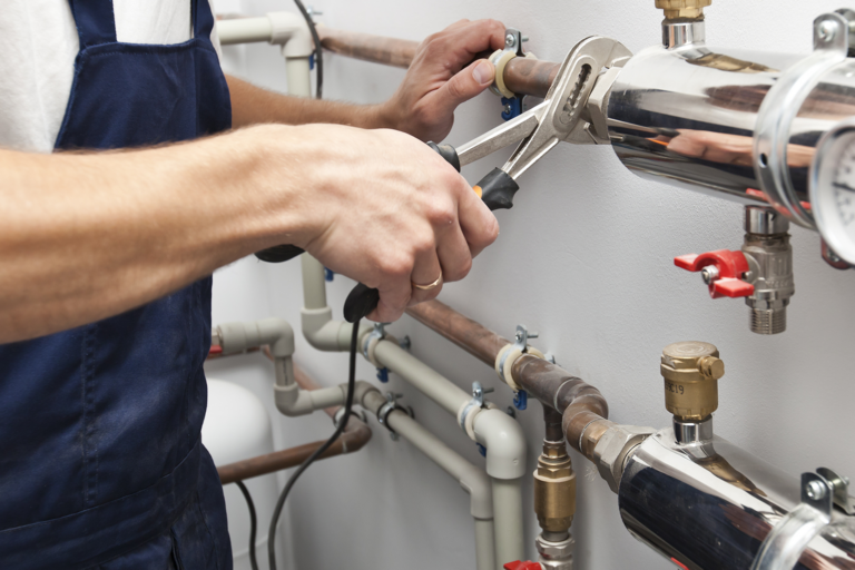 Sanitärartikel über sanieren und renovieren